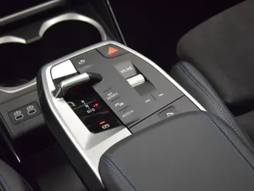 BMW X2 20d xDrive M Sport 360  Pano HuD AHK h k ACC