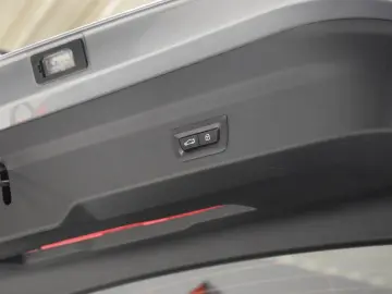 BMW X2 20d xDrive M Sport 360  Pano HuD AHK h k ACC
