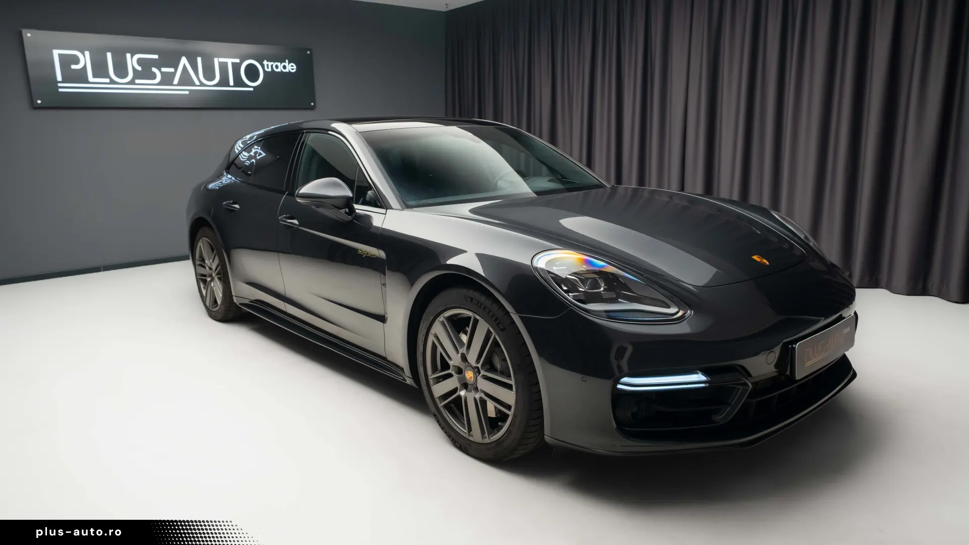 Porsche Panamera Sport Turismo 4 E-Hybrid
