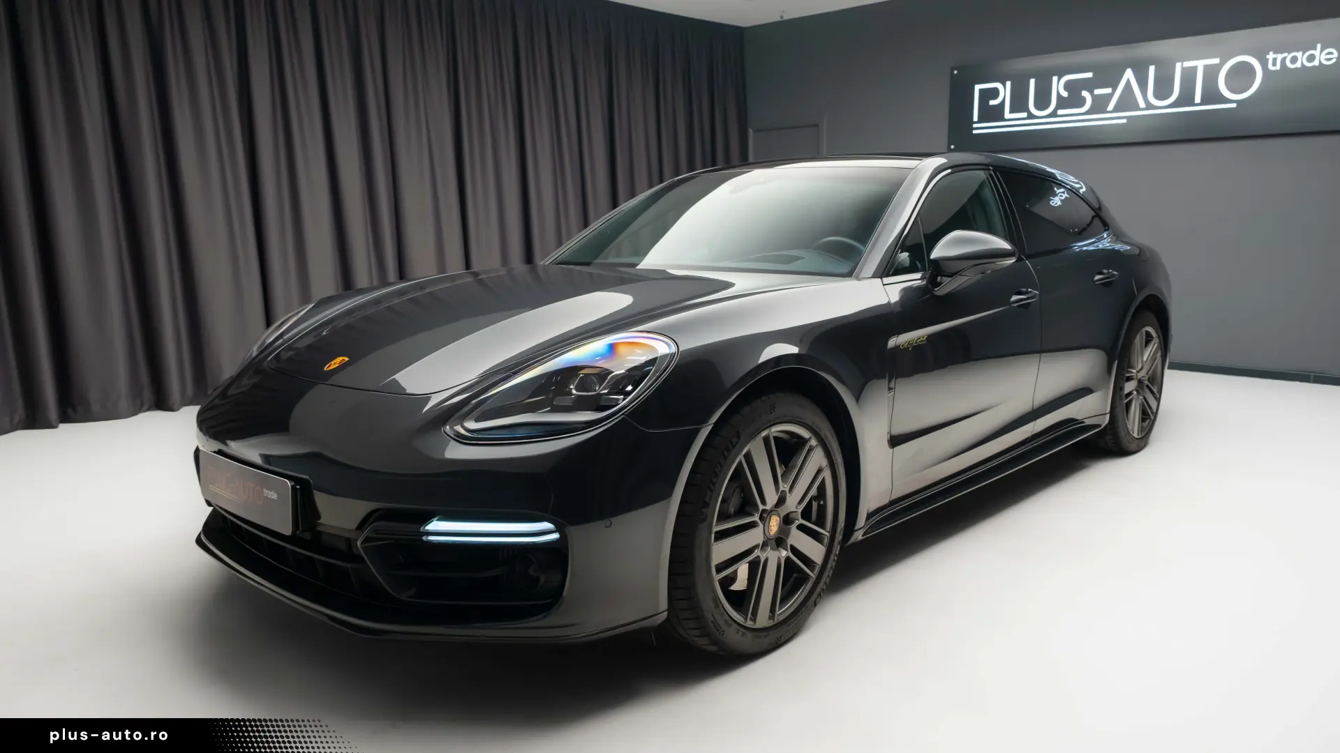 Porsche Panamera Sport Turismo 4 E-Hybrid