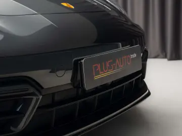 Porsche Panamera Sport Turismo 4 E-Hybrid