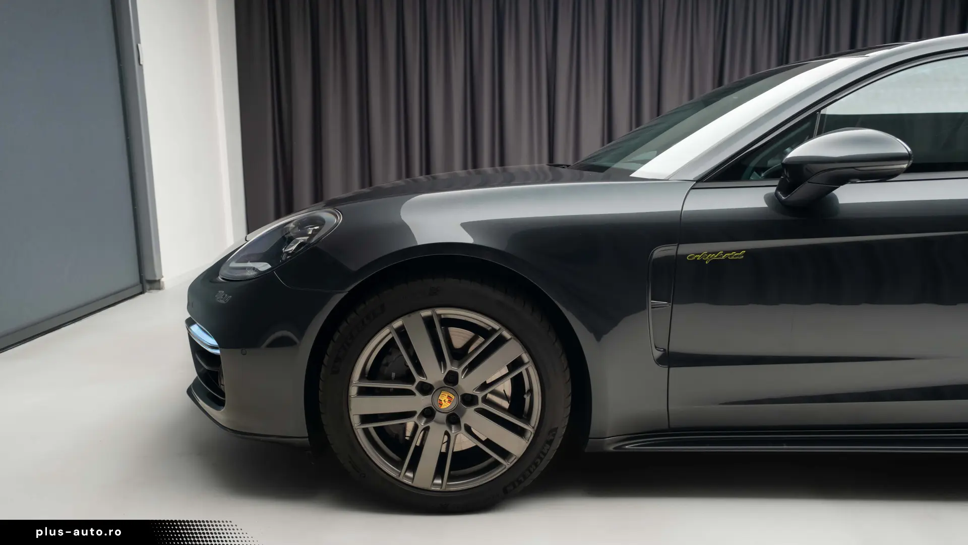 Porsche Panamera Sport Turismo 4 E-Hybrid