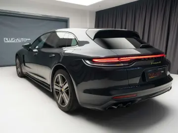 Porsche Panamera Sport Turismo 4 E-Hybrid