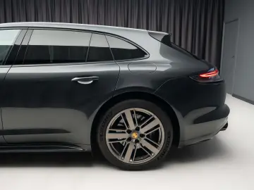 Porsche Panamera Sport Turismo 4 E-Hybrid