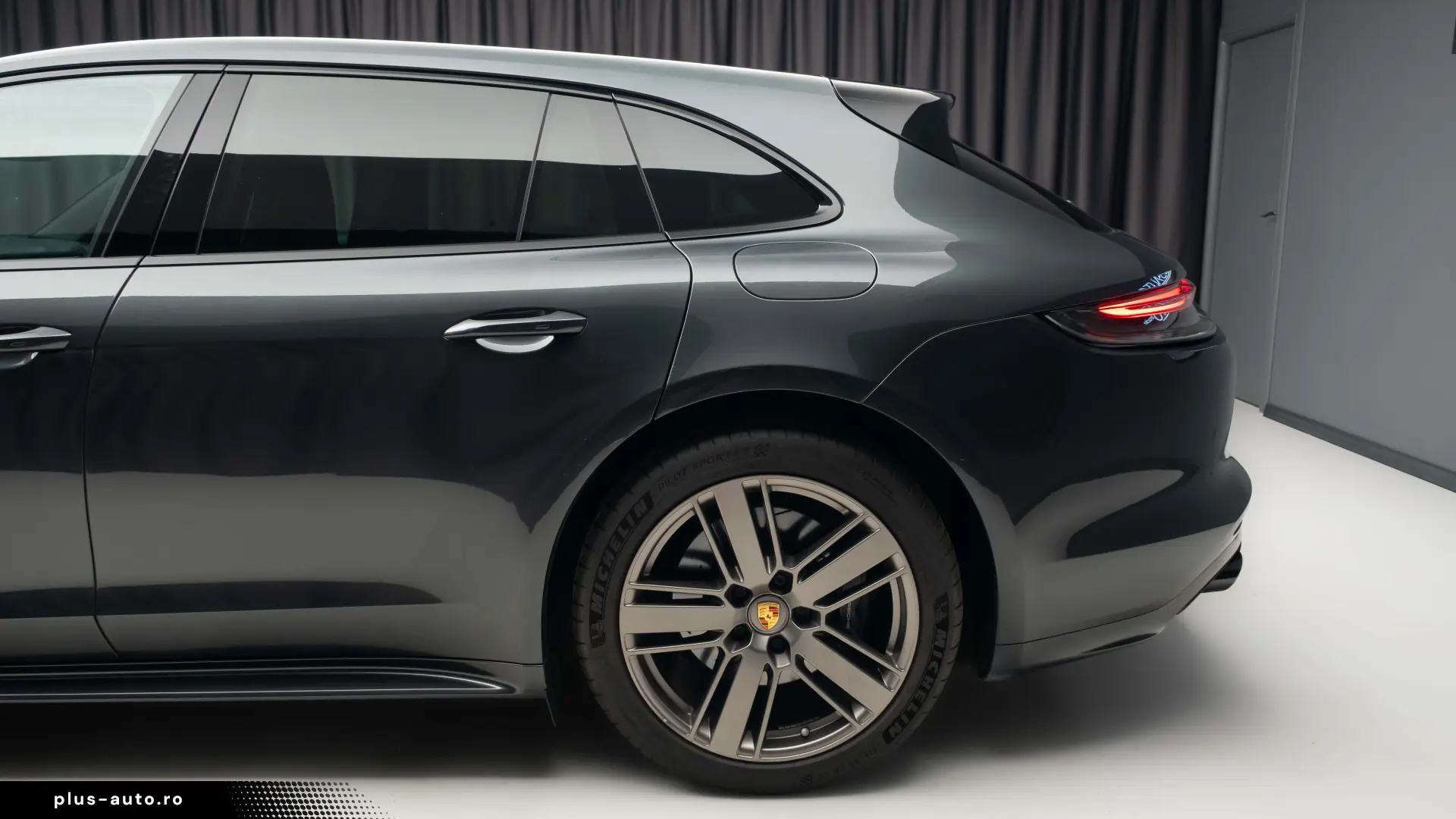 Porsche Panamera Sport Turismo 4 E-Hybrid