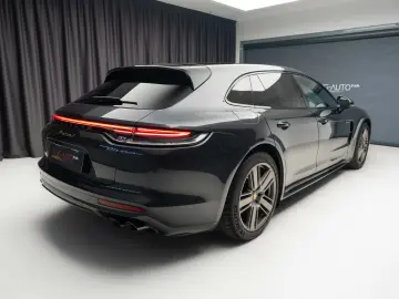 Porsche Panamera Sport Turismo 4 E-Hybrid
