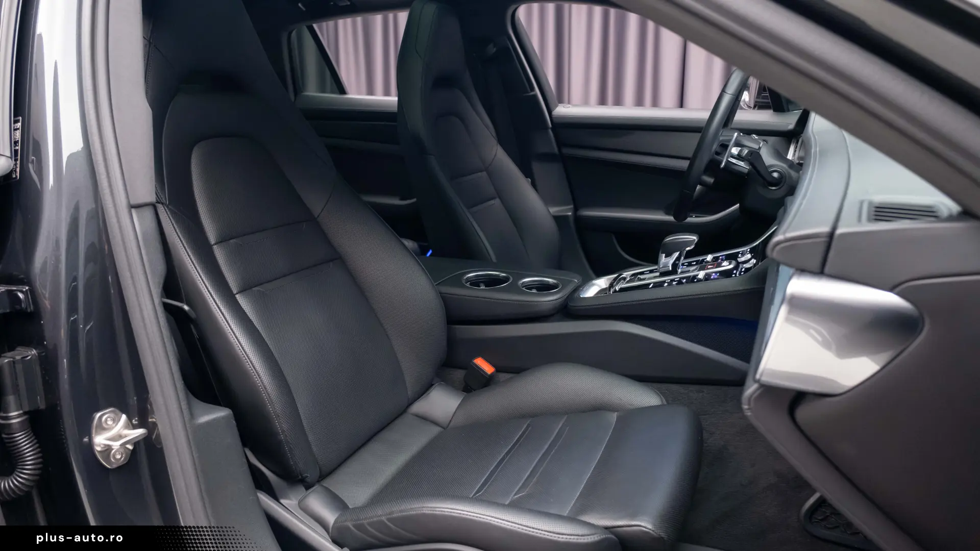 Porsche Panamera Sport Turismo 4 E-Hybrid