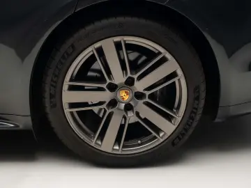 Porsche Panamera Sport Turismo 4 E-Hybrid