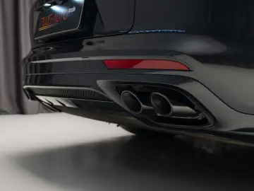 Porsche Panamera Sport Turismo 4 E-Hybrid