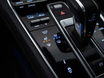 Porsche Panamera Sport Turismo 4 E-Hybrid