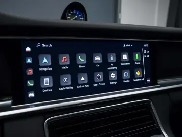 Porsche Panamera Sport Turismo 4 E-Hybrid