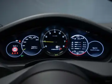 Porsche Panamera Sport Turismo 4 E-Hybrid