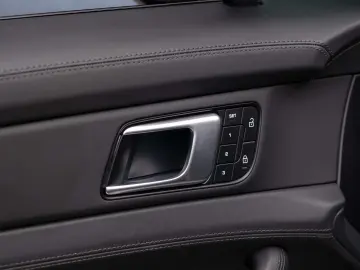 Porsche Panamera Sport Turismo 4 E-Hybrid