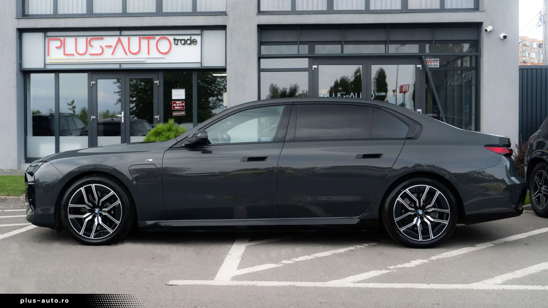 BMW 750e xDrive M Sport Pro INDIVIDUAL - LIVRARE IMEDIATA!