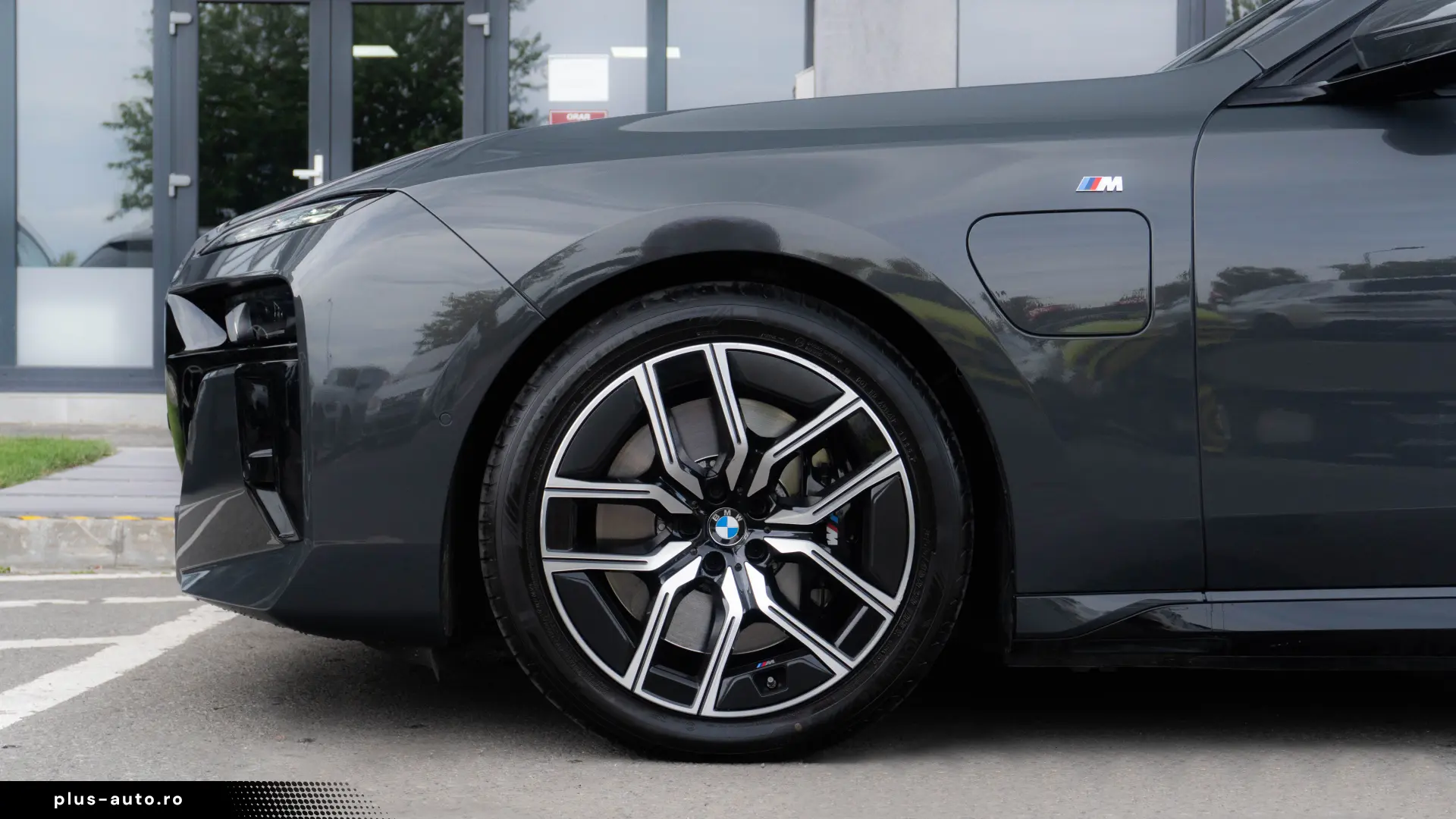 BMW 750e xDrive M Sport Pro INDIVIDUAL - LIVRARE IMEDIATA!