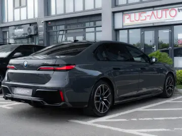 BMW 750e xDrive M Sport Pro INDIVIDUAL - LIVRARE IMEDIATA!