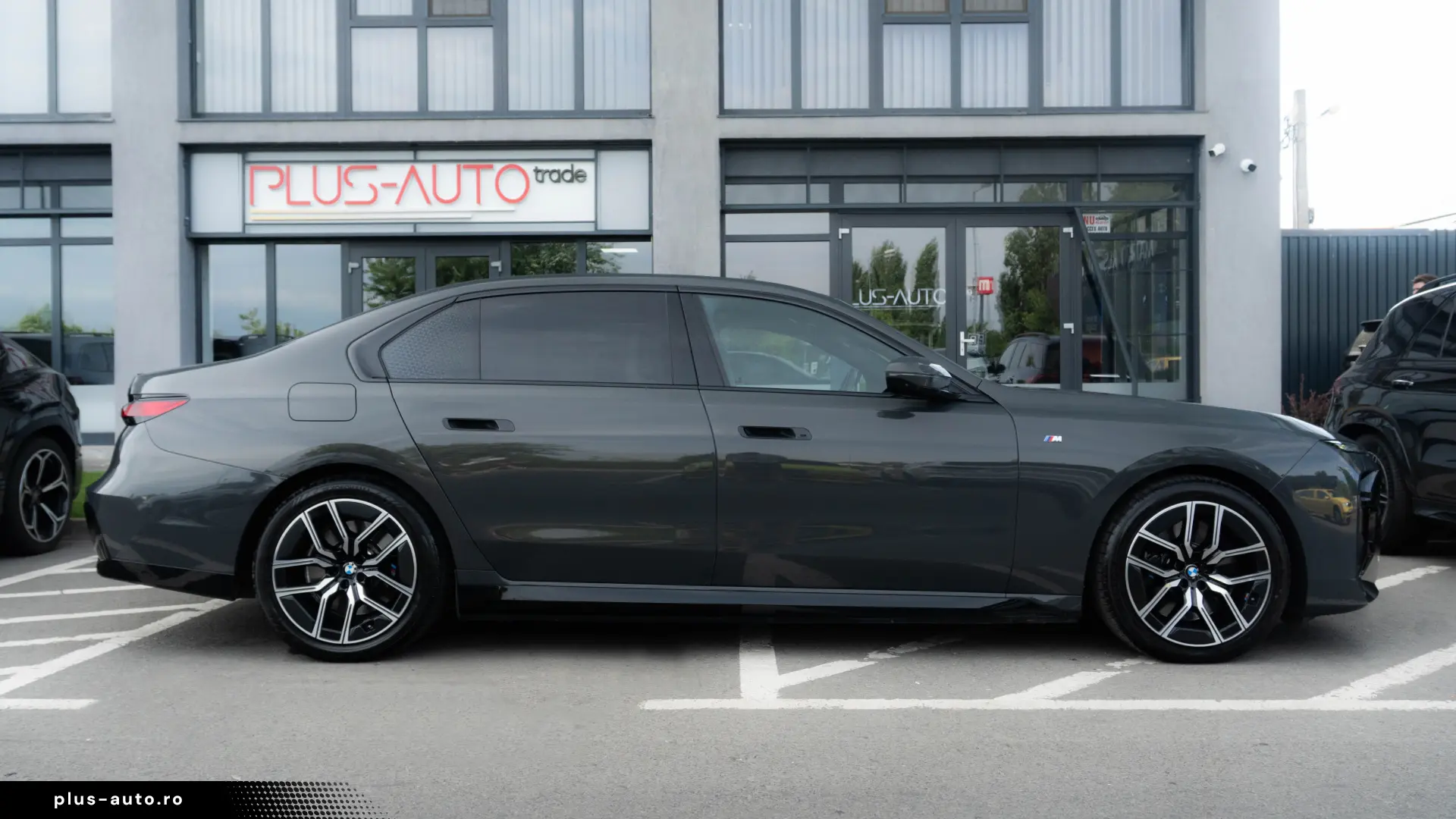 BMW 750e xDrive M Sport Pro INDIVIDUAL - LIVRARE IMEDIATA!