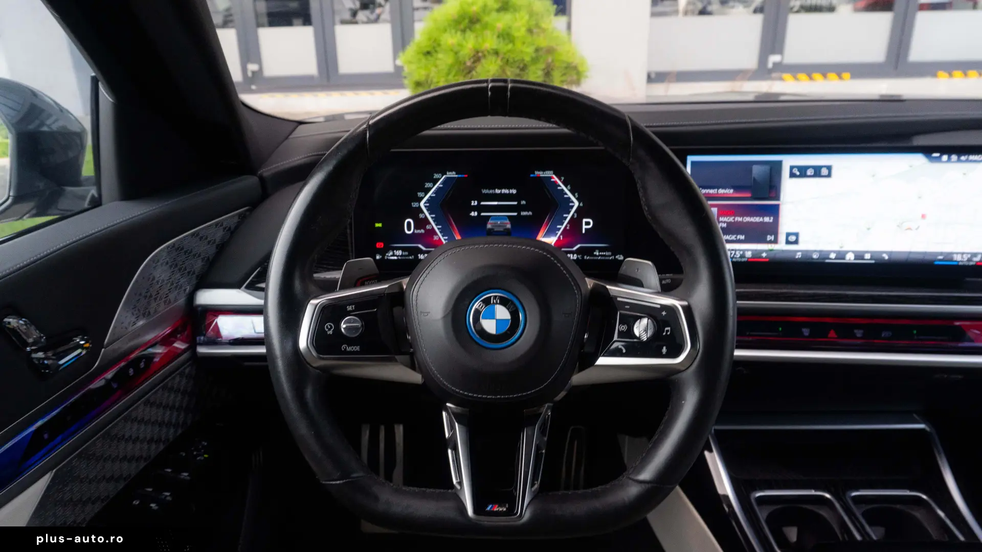 BMW 750e xDrive M Sport Pro INDIVIDUAL - LIVRARE IMEDIATA!