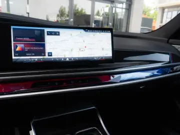 BMW 750e xDrive M Sport Pro INDIVIDUAL - LIVRARE IMEDIATA!