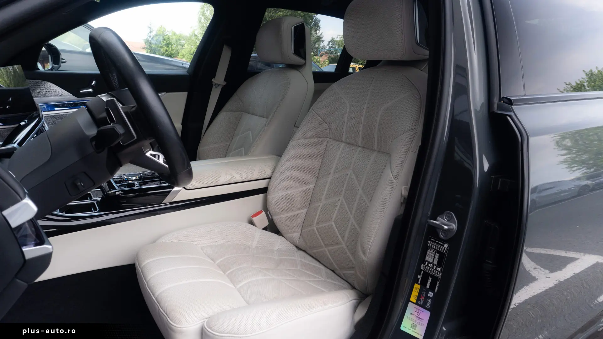 BMW 750e xDrive M Sport Pro INDIVIDUAL - LIVRARE IMEDIATA!