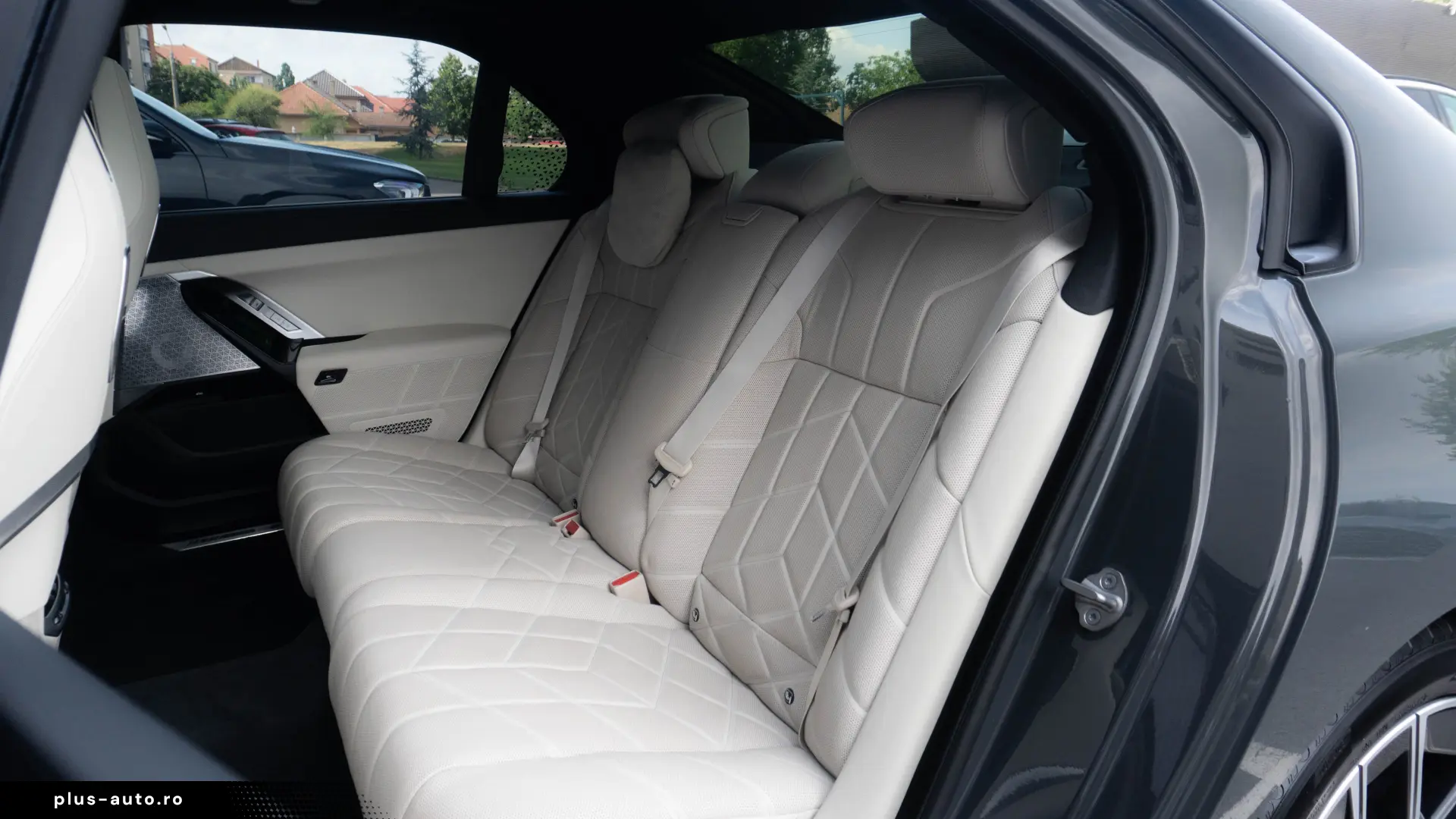BMW 750e xDrive M Sport Pro INDIVIDUAL - LIVRARE IMEDIATA!