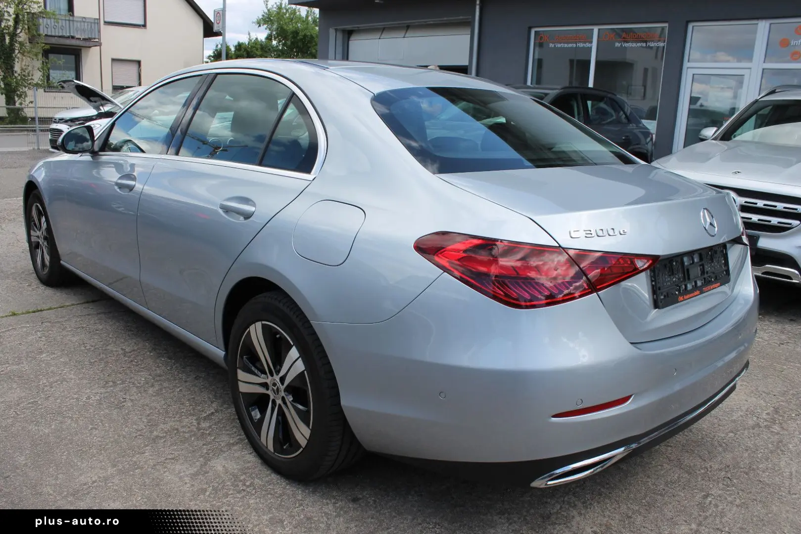 MERCEDES-BENZ C 300e Avantgarde LED AHK MBUX Kamera 8-fach