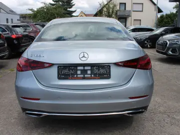 MERCEDES-BENZ C 300e Avantgarde LED AHK MBUX Kamera 8-fach