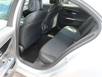 MERCEDES-BENZ C 300e Avantgarde LED AHK MBUX Kamera 8-fach