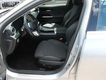 MERCEDES-BENZ C 300e Avantgarde LED AHK MBUX Kamera 8-fach