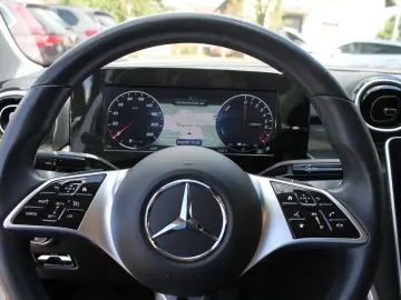 MERCEDES-BENZ C 300e Avantgarde LED AHK MBUX Kamera 8-fach