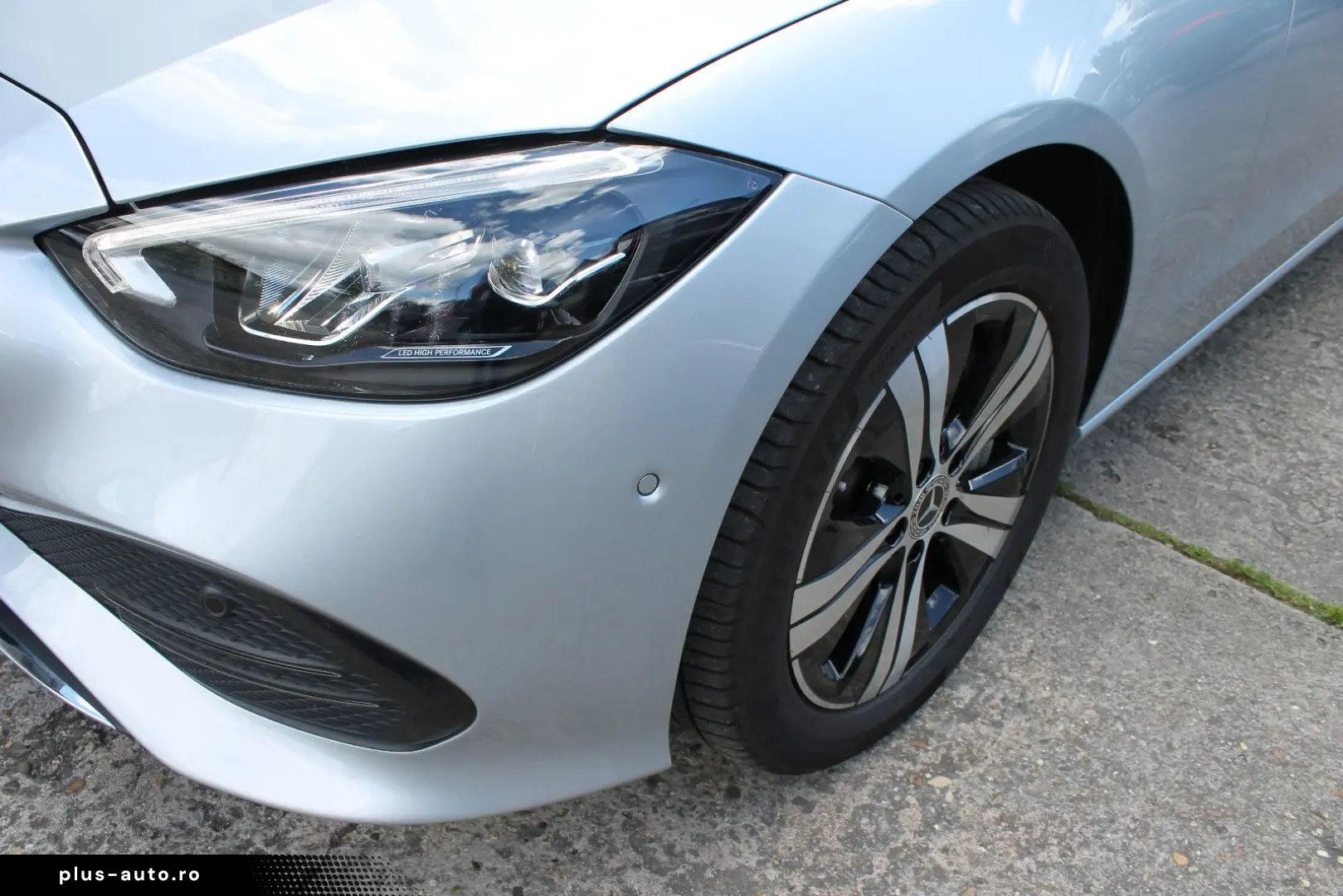 MERCEDES-BENZ C 300e Avantgarde LED AHK MBUX Kamera 8-fach