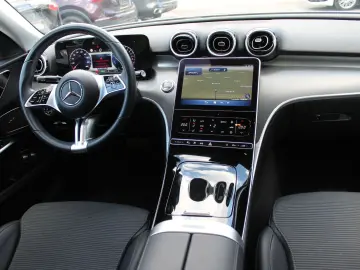 MERCEDES-BENZ C 300e Avantgarde LED AHK MBUX Kamera 8-fach