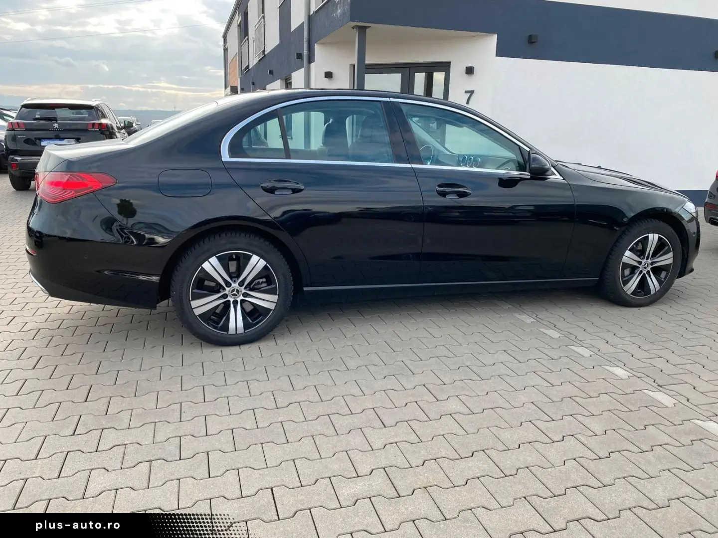 MERCEDES-BENZ C 300 Lim.e LASER NAVI R-KAM Plug in SER.NEU