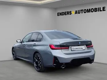 BMW 330 i xDr. M Sport 2.99%  INNOP COMFP HUD 19R
