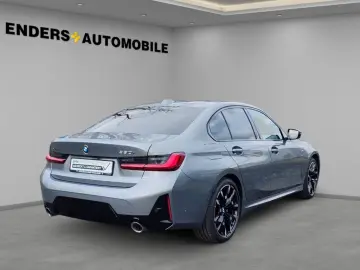 BMW 330 i xDr. M Sport 2.99%  INNOP COMFP HUD 19R