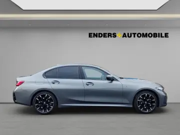 BMW 330 i xDr. M Sport 2.99%  INNOP COMFP HUD 19R