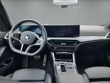 BMW 330 i xDr. M Sport 2.99%  INNOP COMFP HUD 19R