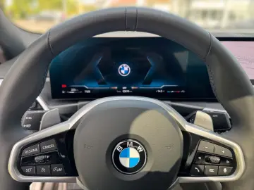 BMW 330i xDrive M Sport  Schiebedach  AHK