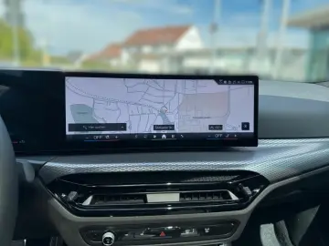 BMW 330i xDrive M Sport  Schiebedach  AHK