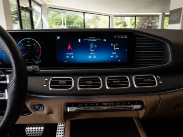 MERCEDES-BENZ GLS 450 d 4Matic E-active body control AMG