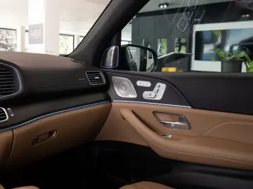MERCEDES-BENZ GLS 450 d 4Matic E-active body control AMG