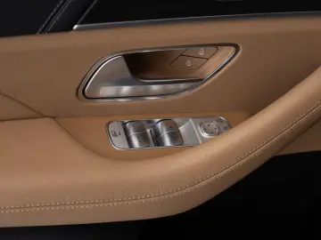 MERCEDES-BENZ GLS 450 d 4Matic E-active body control AMG