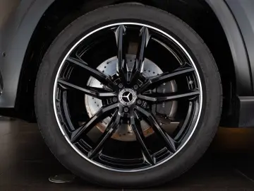 MERCEDES-BENZ GLS 450 d 4Matic E-active body control AMG