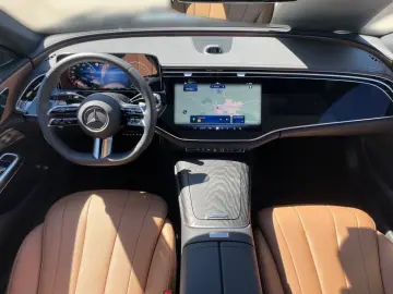 MERCEDES-BENZ E 400 e 4M AMG-ADV  SUPERSCREEN NIGHT …
