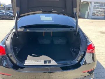 MERCEDES-BENZ E 400 e 4M AMG-ADV  SUPERSCREEN NIGHT …