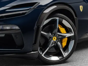 FERRARI Purosangue