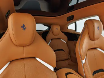 FERRARI Purosangue