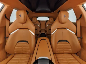 FERRARI Purosangue