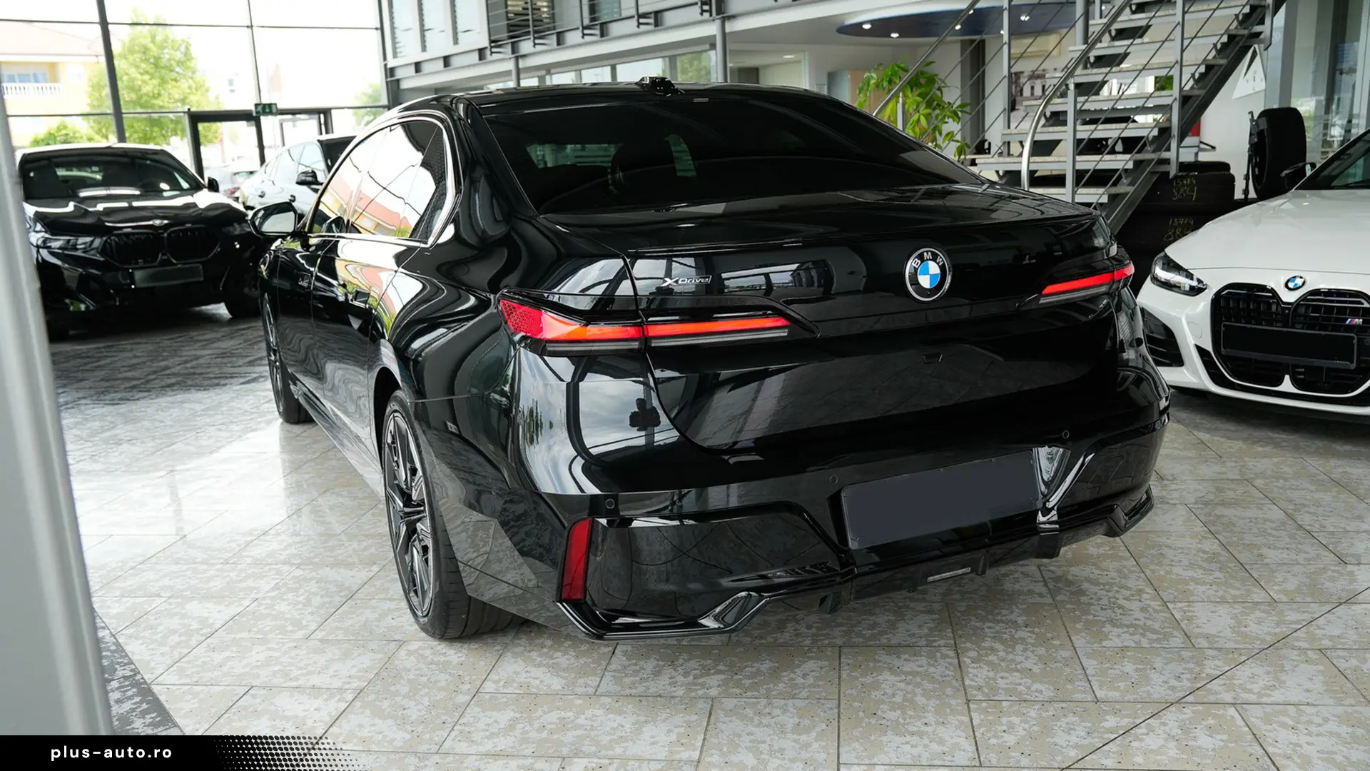 BMW 740d xDrive M SPORT PRO   Finanțare Leasing