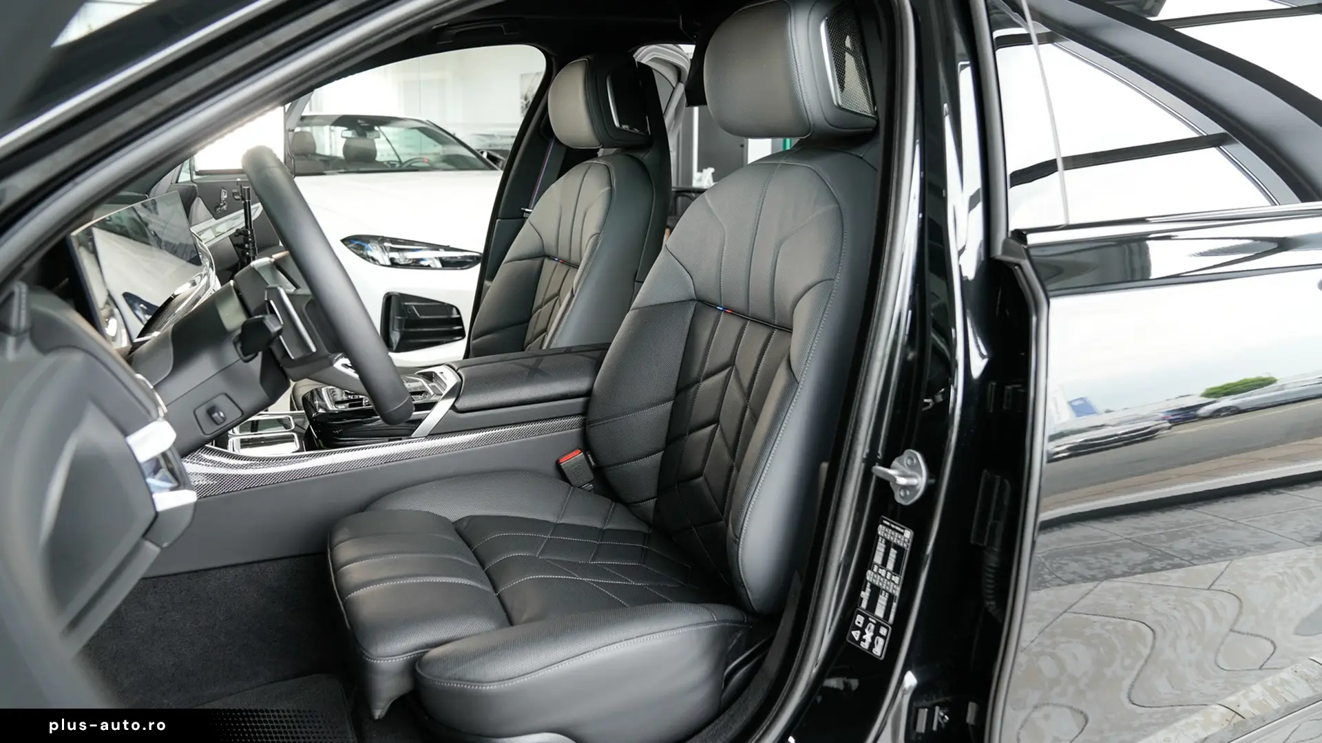 BMW 740d xDrive M SPORT PRO   Finanțare Leasing
